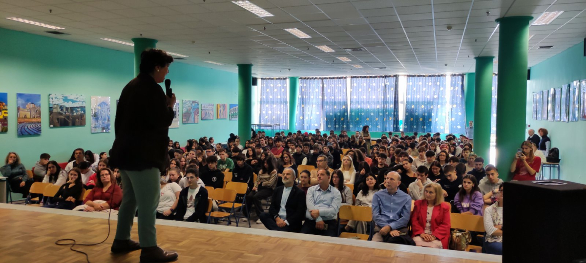 Η κα Μαρία Ευθυμίου στο 3ο ΓΕΛ Καβάλας.